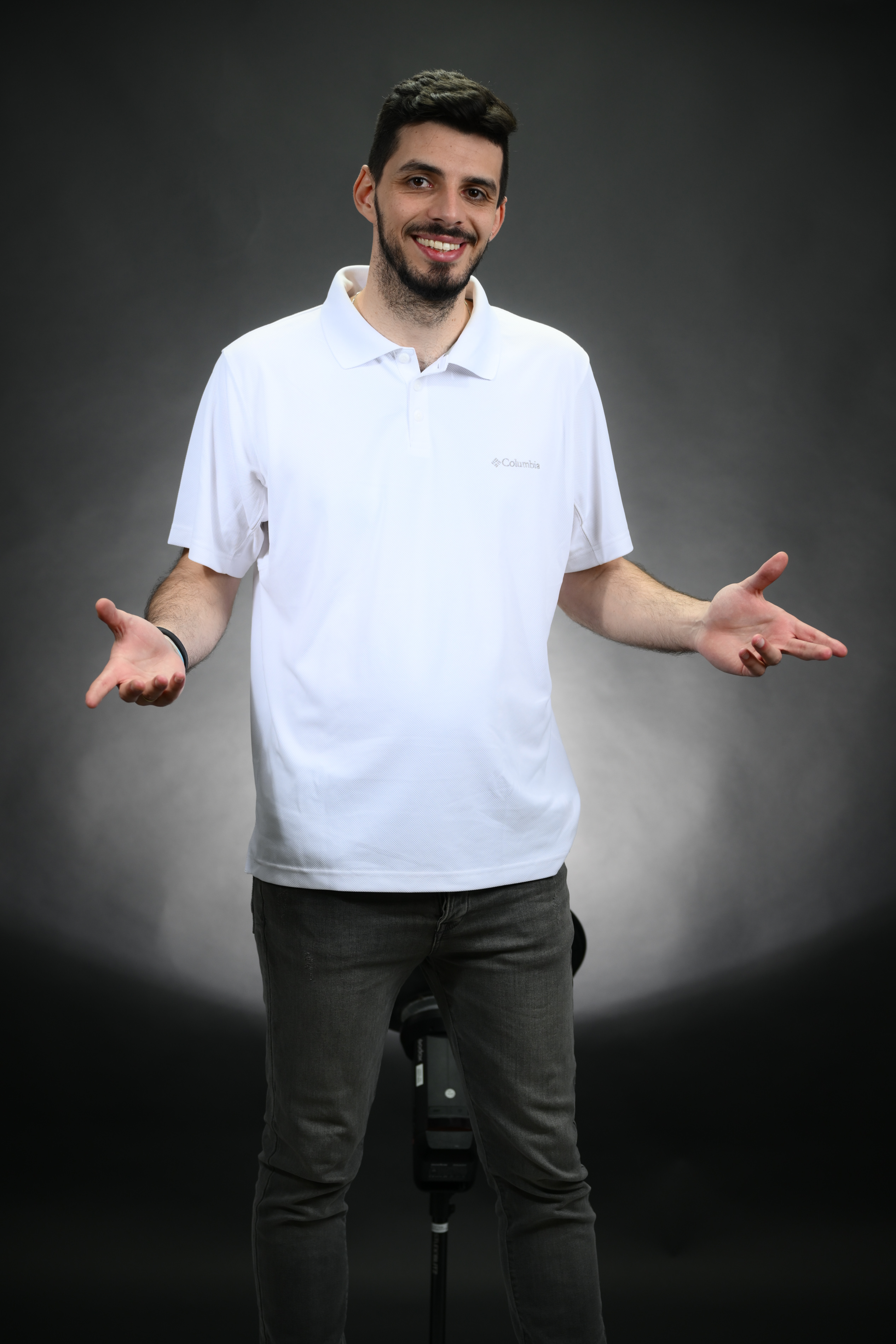 אושר - מומחה שחזור חשבונות פייסבוק, אינסטגרם ווואטסאפ